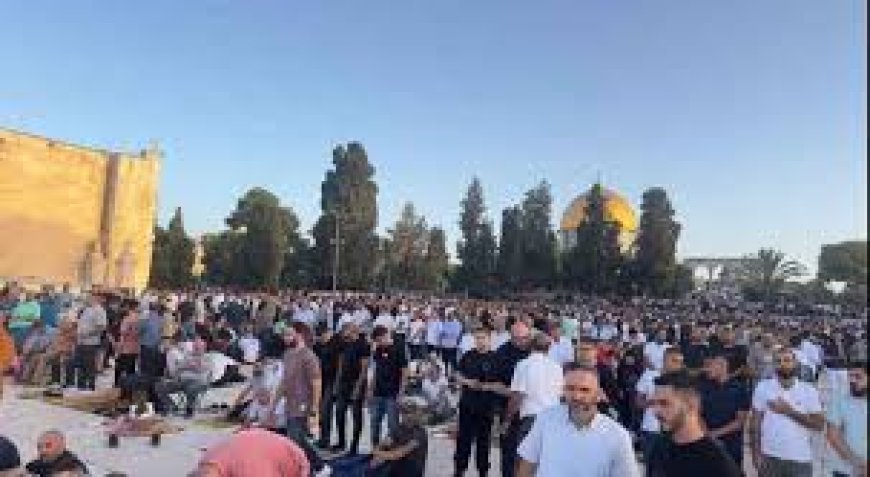 Eid prayers at Al-Aqsa with more than 40,000 worshippers